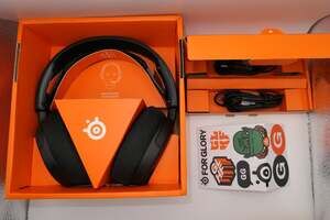 SteelSeries Arctis Nova 1 Multi-System Wired Gaming Headset - Black